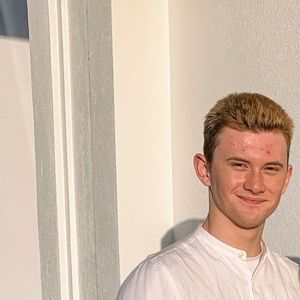 Meet your Posher, Diego